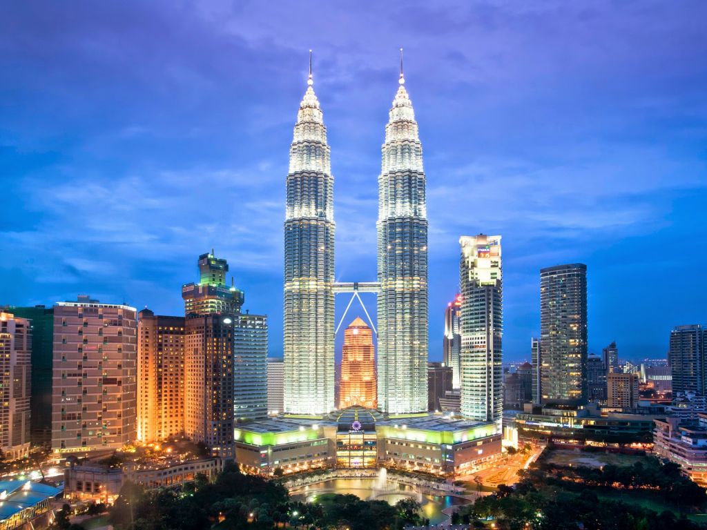 Tháp đôi - Petronas Twin Towers Tháp đôi - Petronas Twin Towers