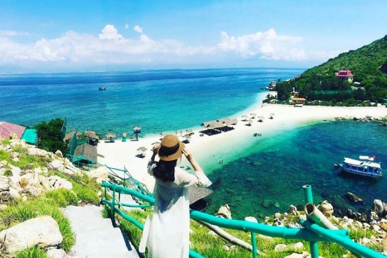 Vé máy bay đi Nha Trang bao nhiêu?